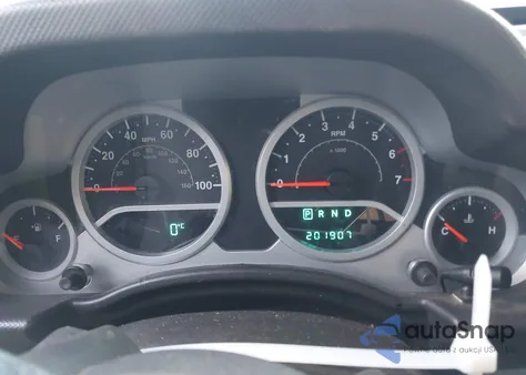 2008 Jeep Wrangler Unlimited Sahara z USA, uszkodzony, nr VIN 1J8GA59198L503582